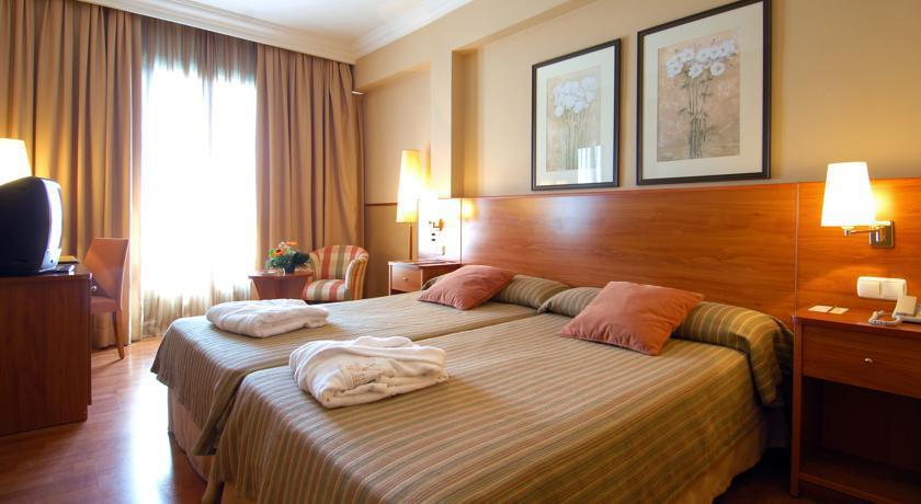 Leonardo 4* Granada