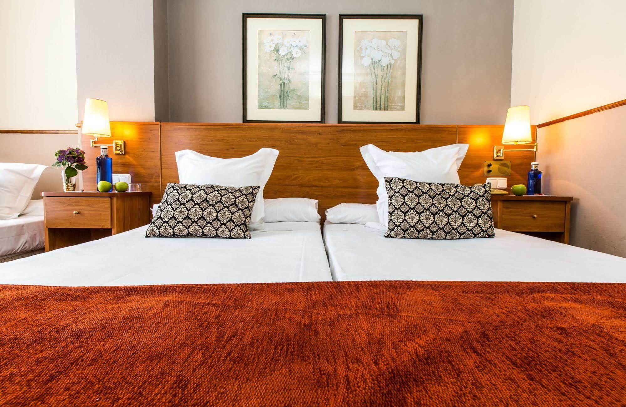 Leonardo Hotel Granada